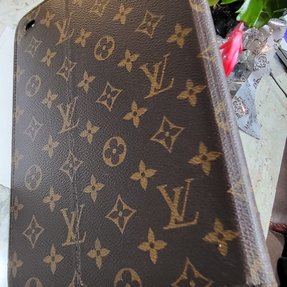 COPY - Louis Vuitton USED Tablet Case - Picture 4 of 16